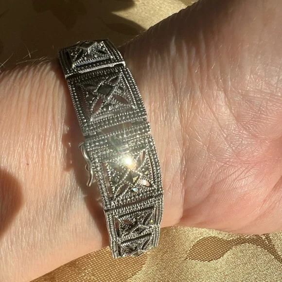 Vintage Art Deco Marcasite DBJ Sterling .925 Tank Watch with New Battery - Picture 8 of 15